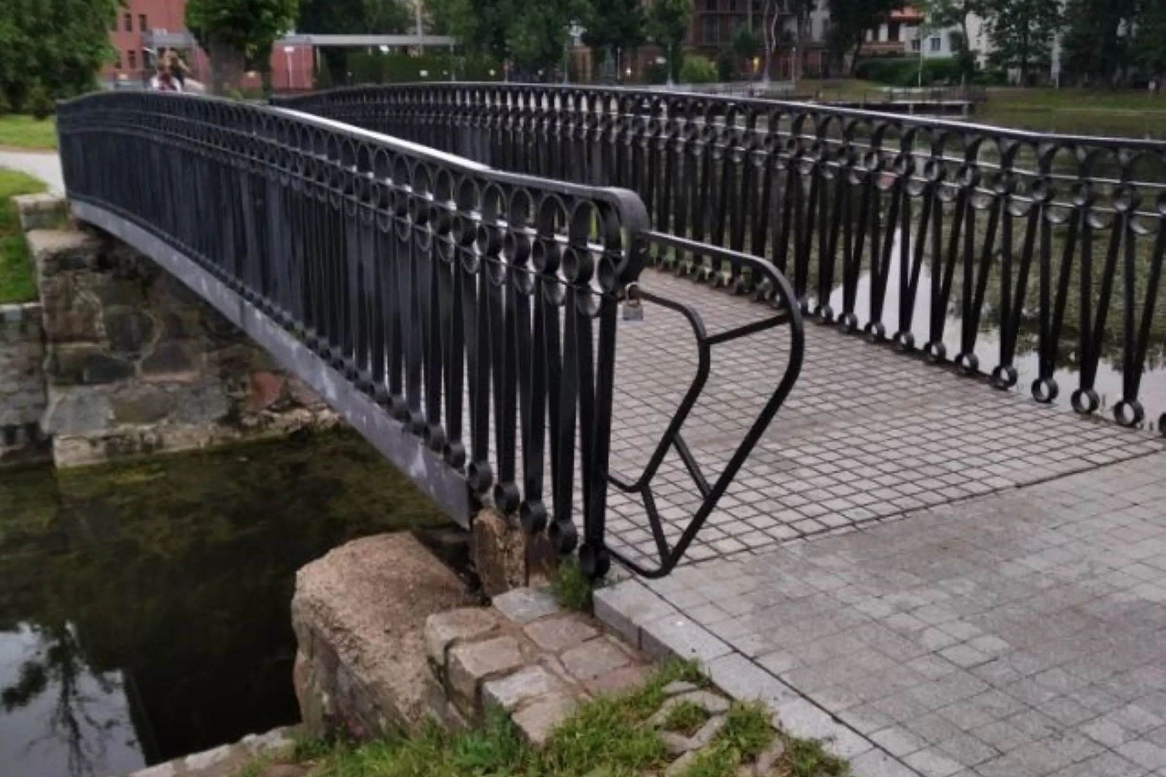 Откройте двери в мир квестов!