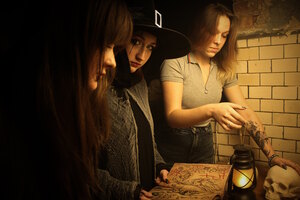 Фотография перформанса Гадалка от компании Клуб квестов (Фото 2)